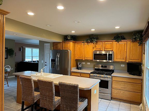 5th image of 42W578 Carol Dr