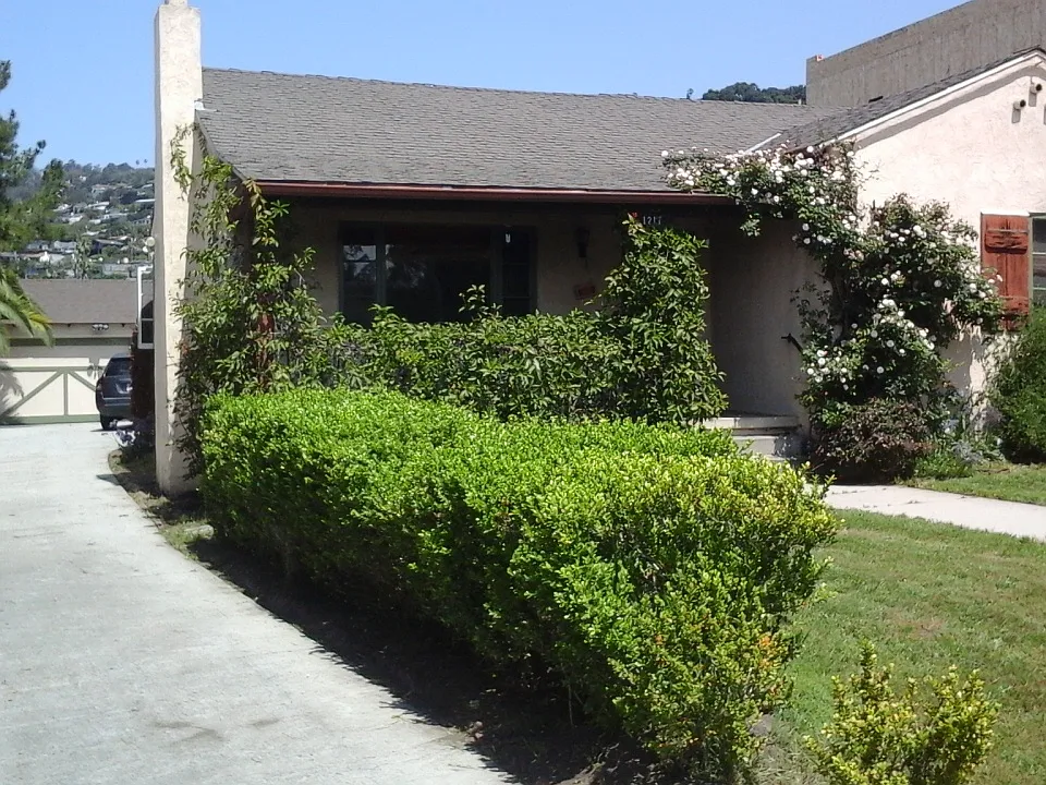 E Cota St