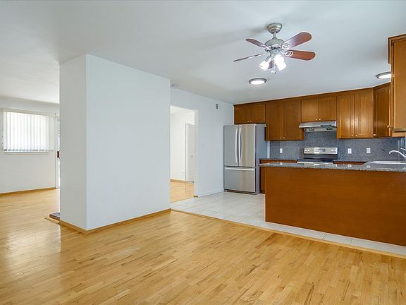 3rd image of 6588 Wisteria Way