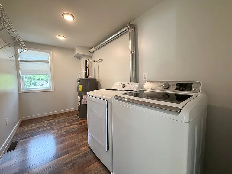 1500 Meridian St — Photo 45