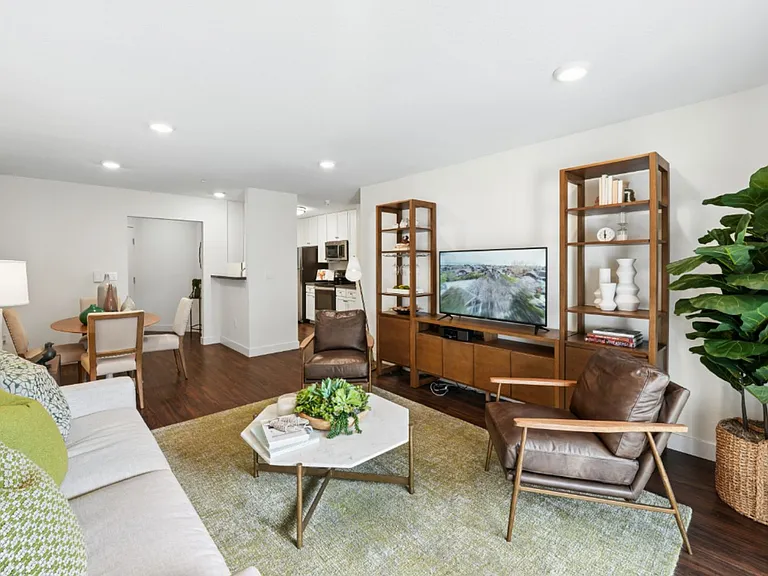 Pescadero Apartments — Photo 21