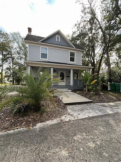 1st image of 210B Luella Ct