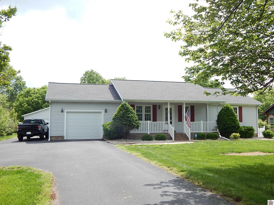 1st image of 222 Ash St
