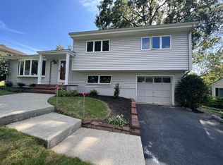 123 Rolling Hills Rd, Clifton, NJ 07013