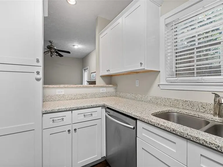 2680 Pine Tree Rd NE #5 — Photo 14