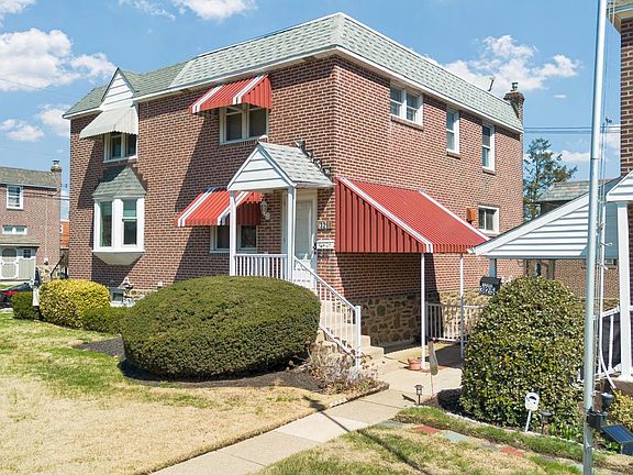 2nd image of 329 N Oak Ave