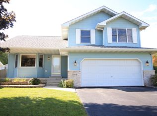 3304 Wexford Ln, Joliet, IL 60431