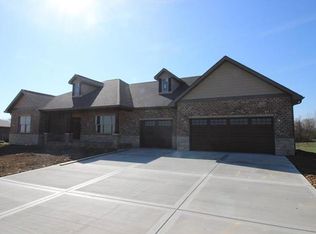 405 Shadow Rock Ct, Lebanon, IL 62254