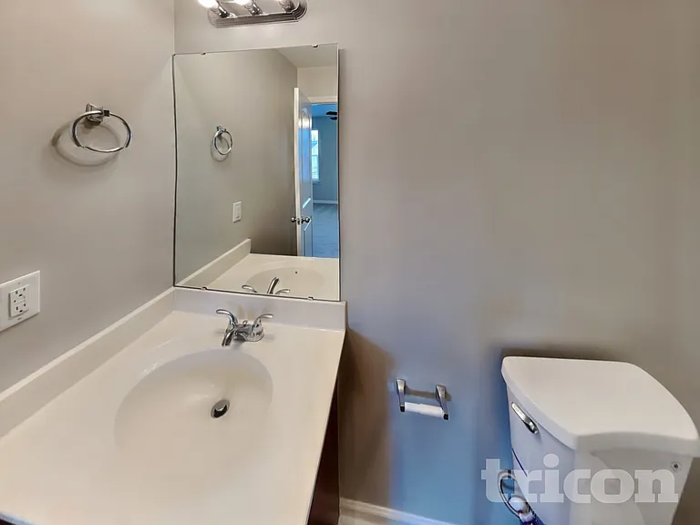 1505 Hamilton Hills Dr — Photo 10