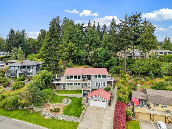 8750 Pender Park Dr, North Saanich, BC V8L 3Z5