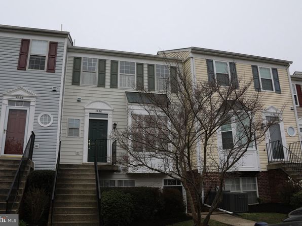 1228 Needham Ct #27D