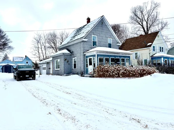 34 Lincoln Street, Millinocket, ME 04462