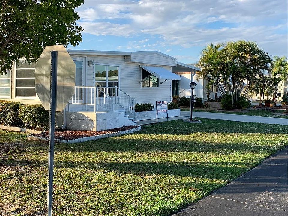 1st image of 27492 Pauline Dr