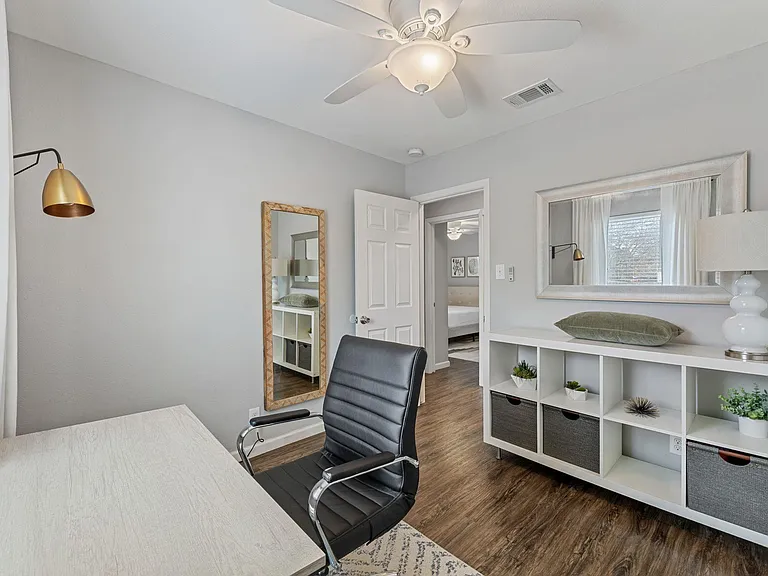 8508 Bradford Dr — Photo 16