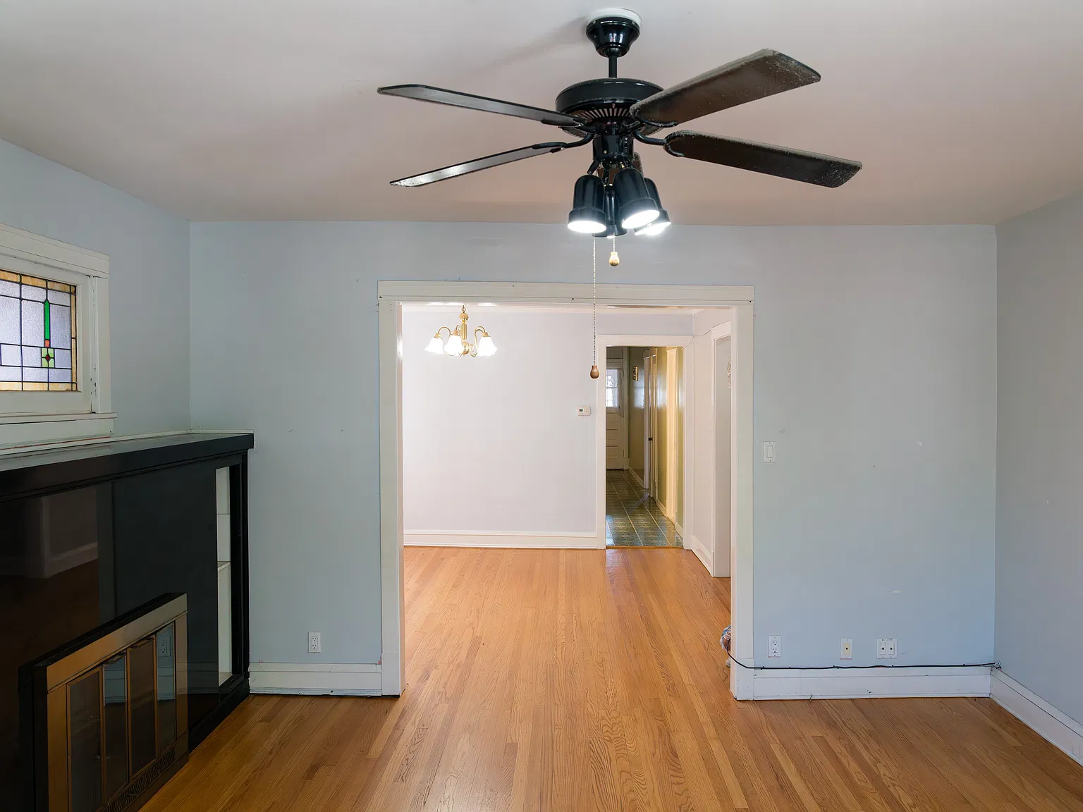 2 bed, 850 sqft, $2,000 — Photo 3