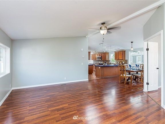 5th image of 7615 Parkland Dr