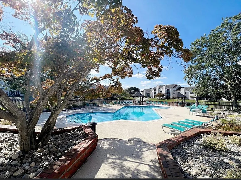 Latitudes Apartments — Photo 45