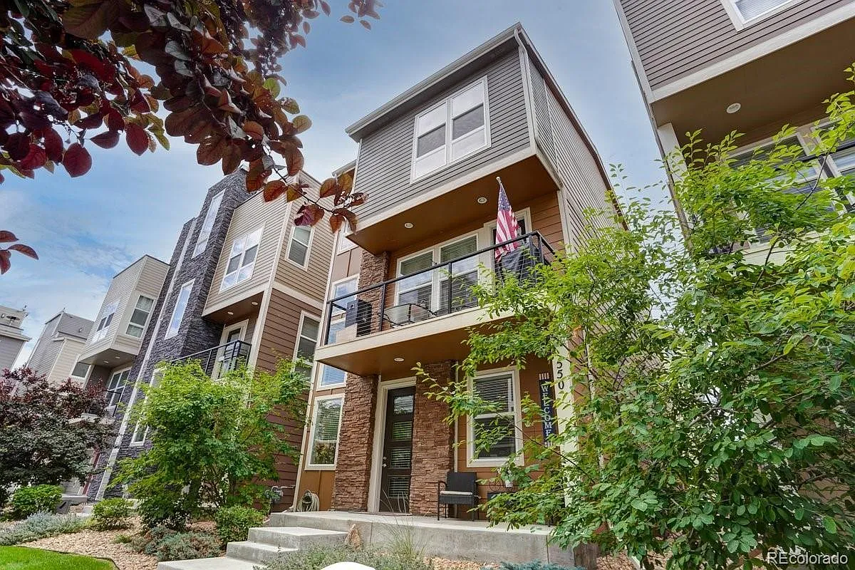 3 bed, 1764 sqft, $2,850 — Photo 2