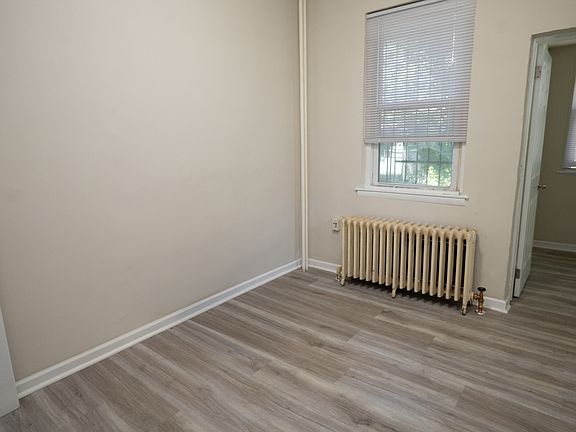 2nd image of 4319 Pine St APT 1R