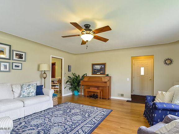 5th image of 1010 5th St NW