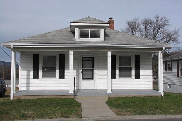 1st image of 1704 Edgerton Ave SE
