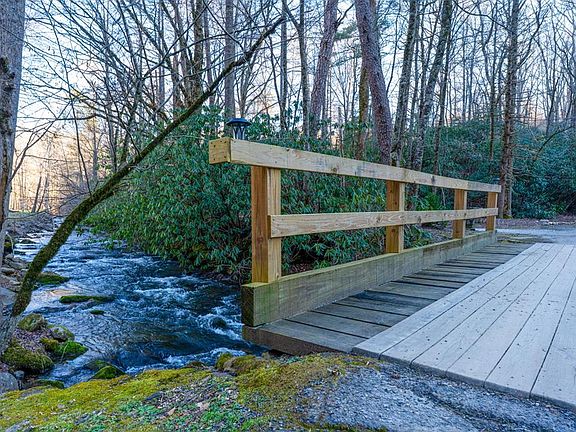 2nd image of 1316 Junaluska Rd