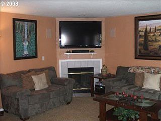 2nd image of 5410 NE 55th St