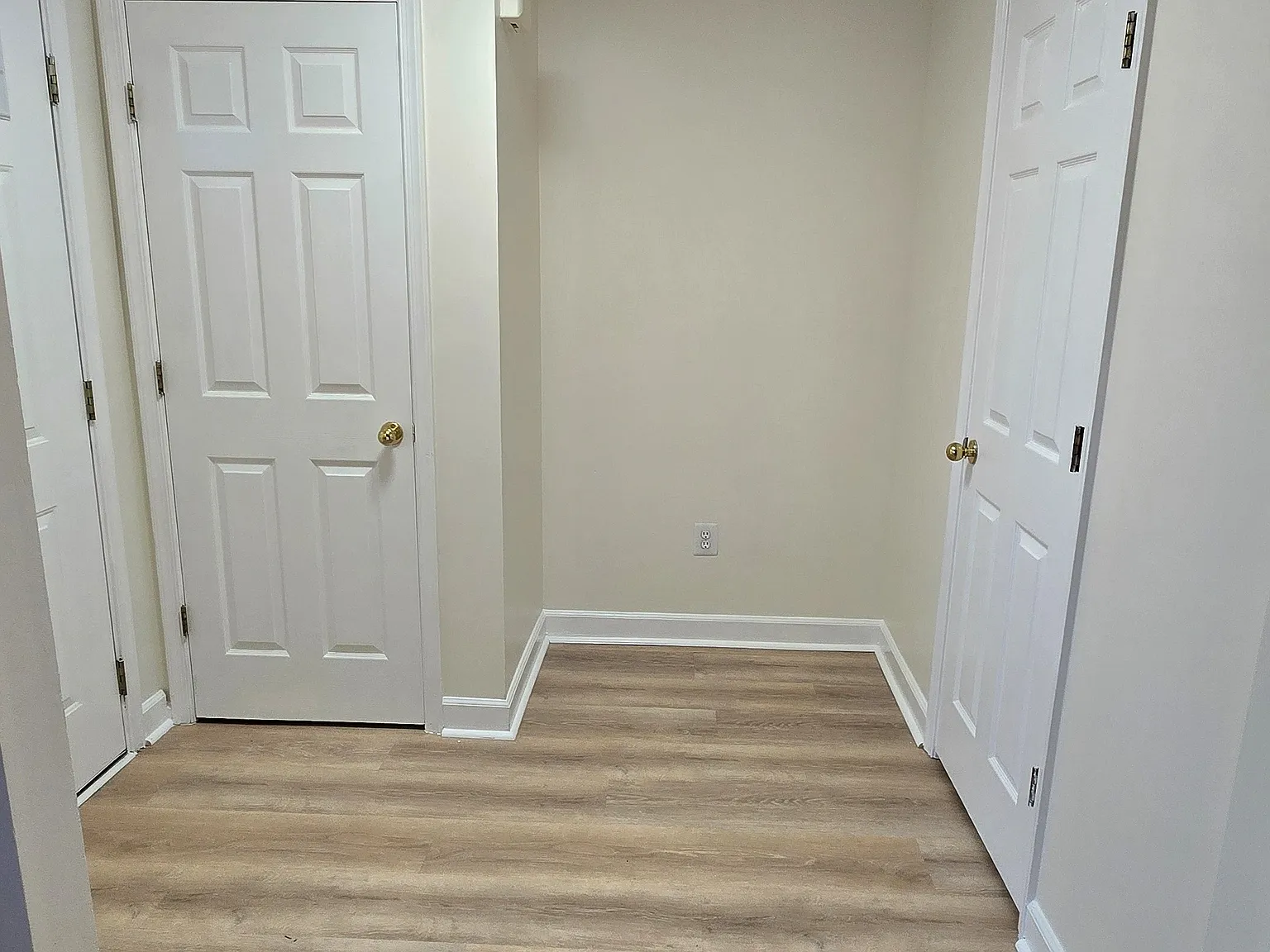 241 Kirbys Landing Ct — Photo 2
