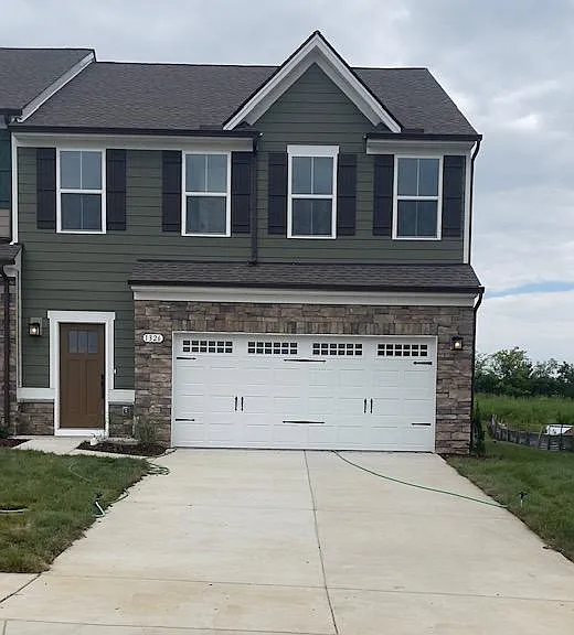 1326 S Ridge Dr E — Photo 1