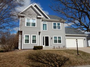 2301 Finch Ct, Waukesha, WI 53189