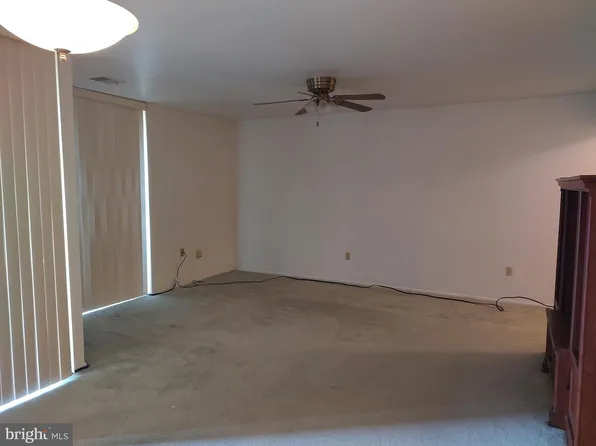 10241 Prince Pl APT 27-T2, Upper Marlboro, MD 20774