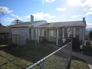 162 Oakland Ave photo 1
