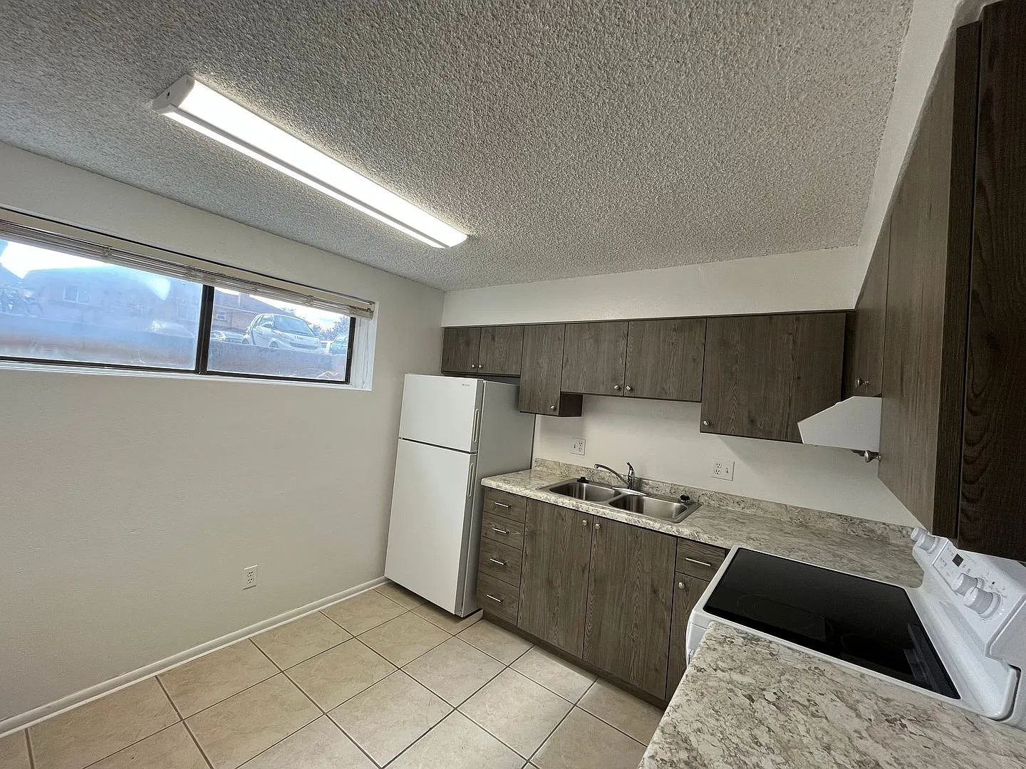 Sunrise Apartments — Photo 3