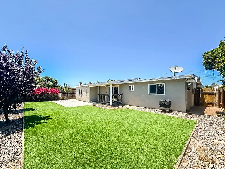 1117 Iris Ave — Photo 16