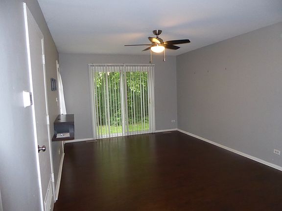 4th image of 1978 Kenilworth Cir APT D