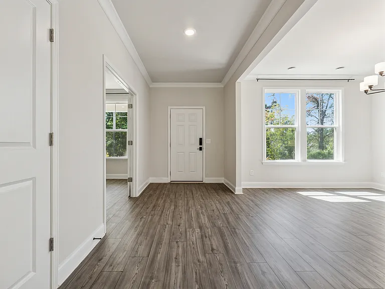 5155 Lansdale Ct — Photo 4