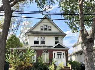 3328 171st St, Flushing, NY 11358