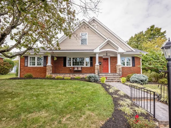 821 S Dogwood Dr, Harrisonburg, VA 22801