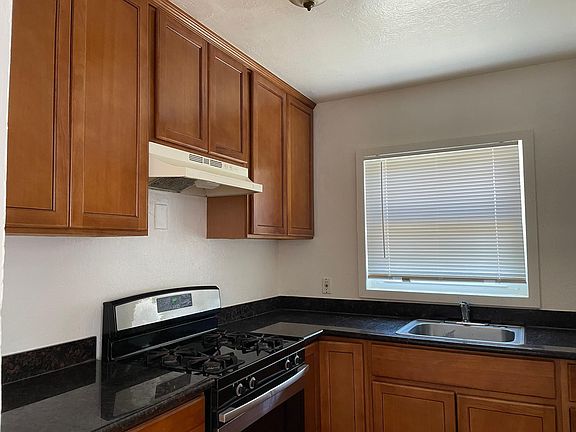 5th image of 416 Marina Way S #B