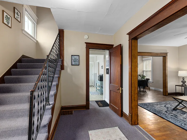 Watson St SW — Photo 8