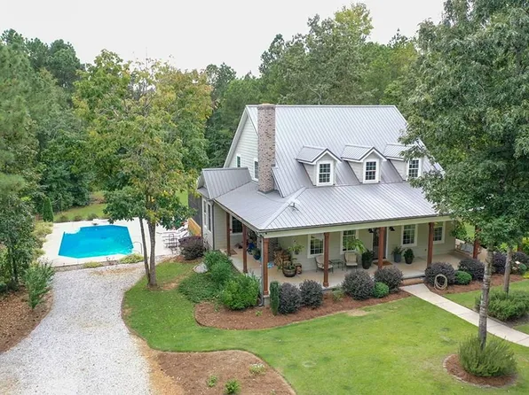 629 Windsor Rd, Hodges, SC 29653