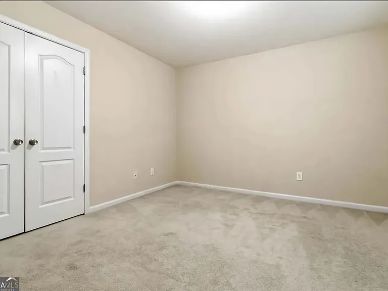 2749 Suttonwood Way — Photo 8