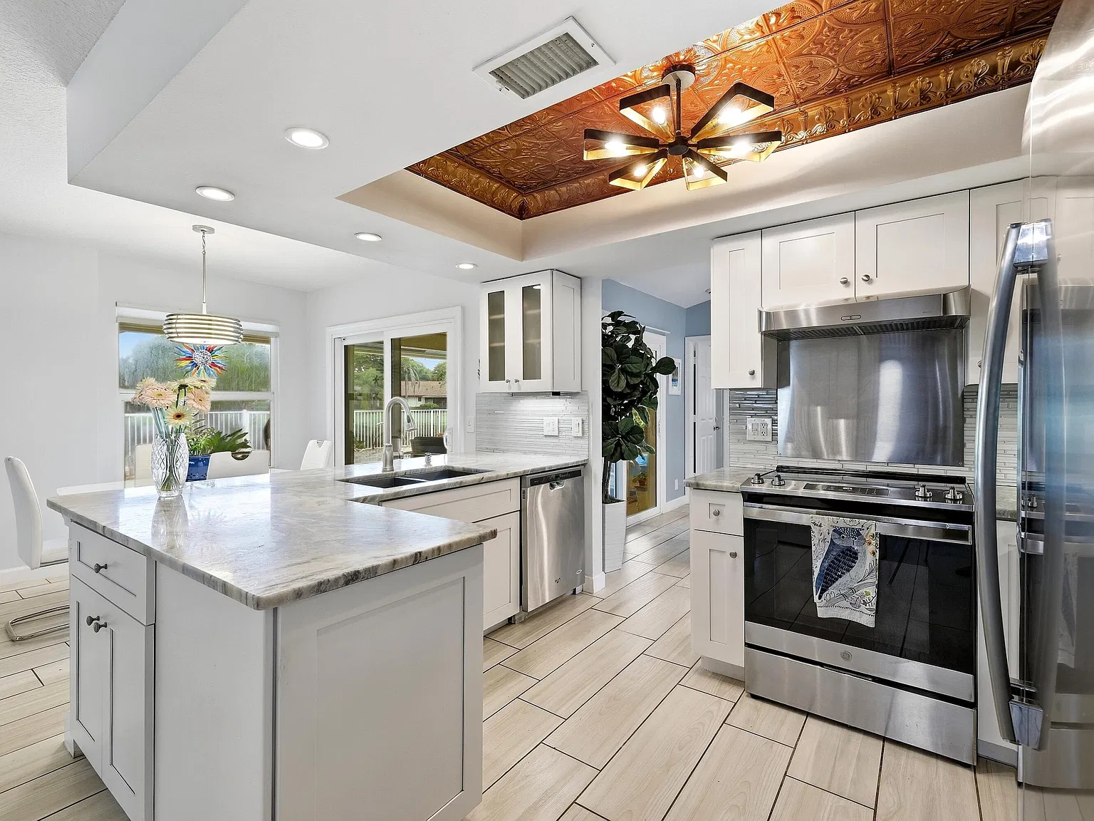 3 bed, 2.0 bath, 1969 sqft, $8,000 — Photo 1