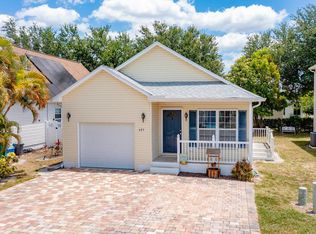 425 Leawood Cir, Naples, FL 34104