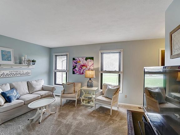 5th image of 4575 Sandra Lee Ln