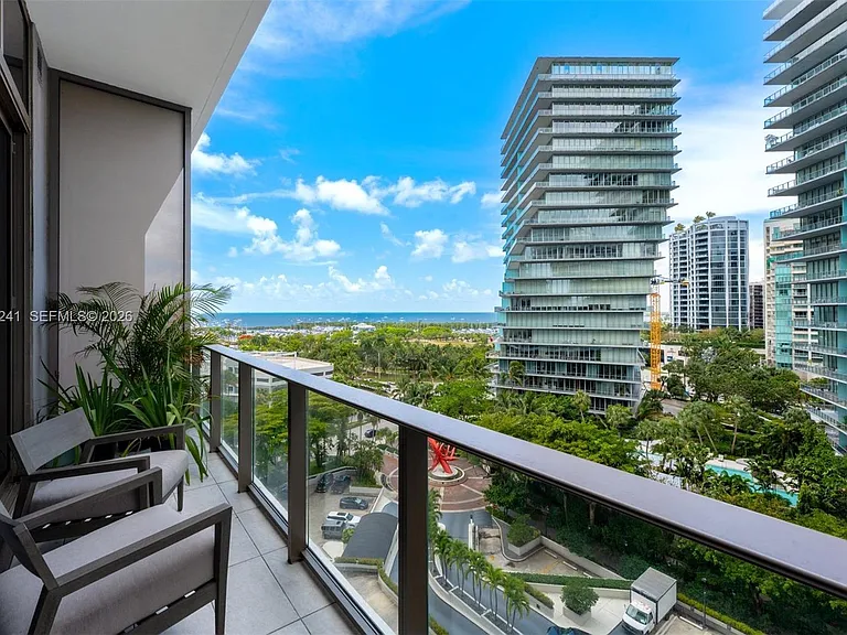 2655 S Bayshore Dr #807 — Photo 20