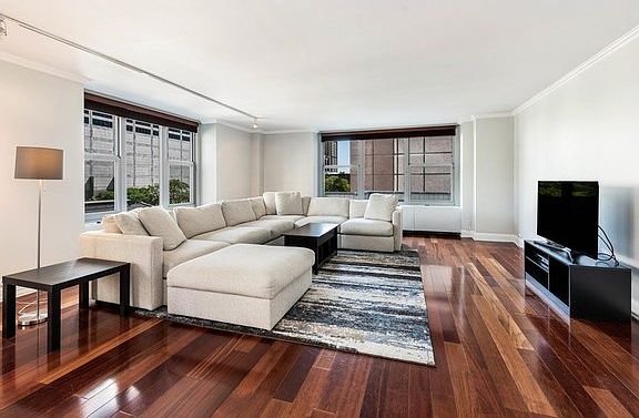 4th image of 777 N Michigan Ave APT 600