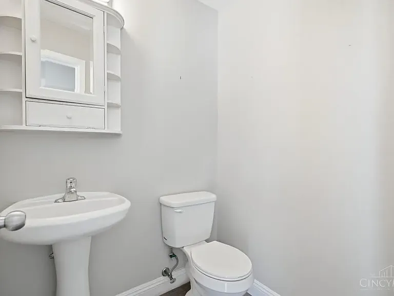 6672 Westminster Ct — Photo 28