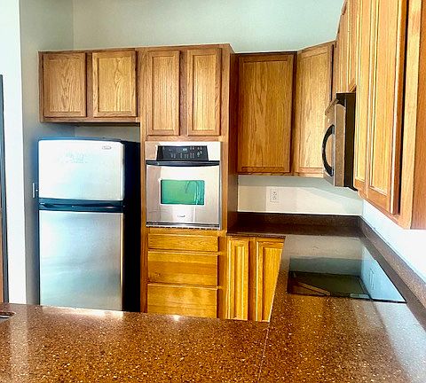 3rd image of 1114 S Elm St #302