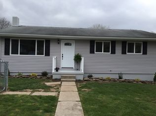 130 S Robin Dr, Ridgeley, WV 26753